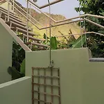 Seaside House, T2 *